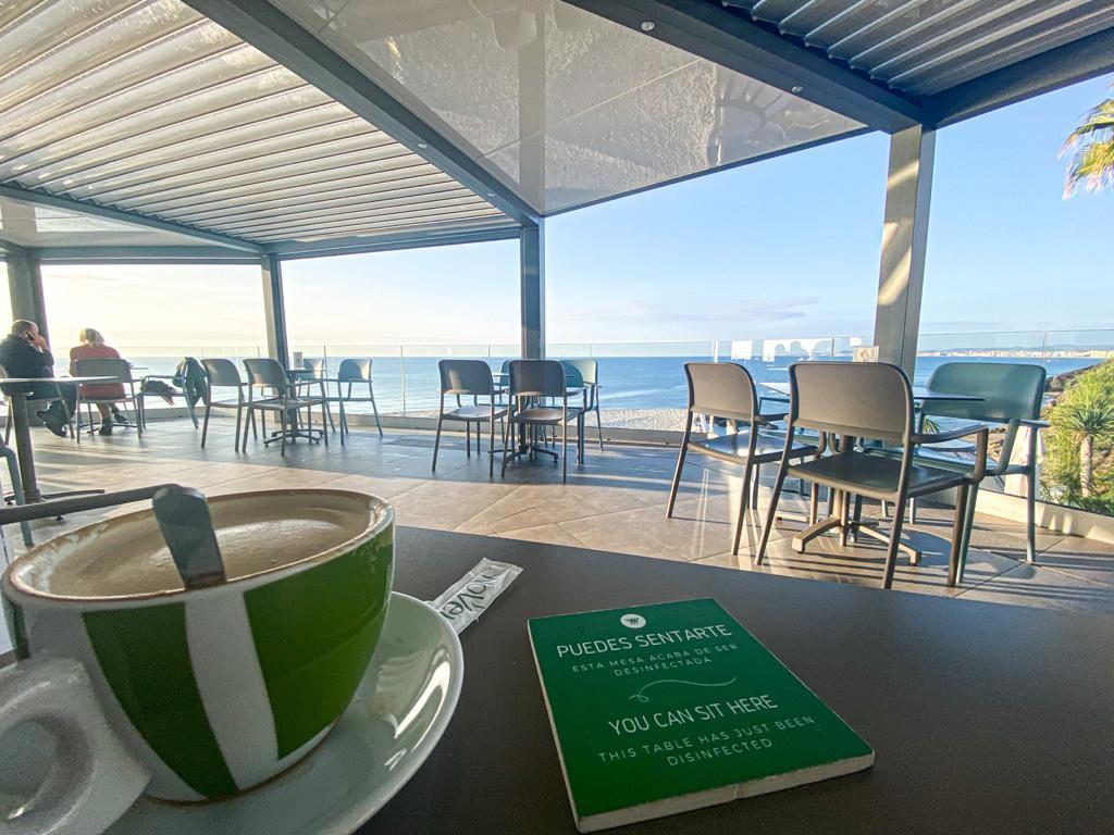 pérgolas bioclimáticas yucas beach